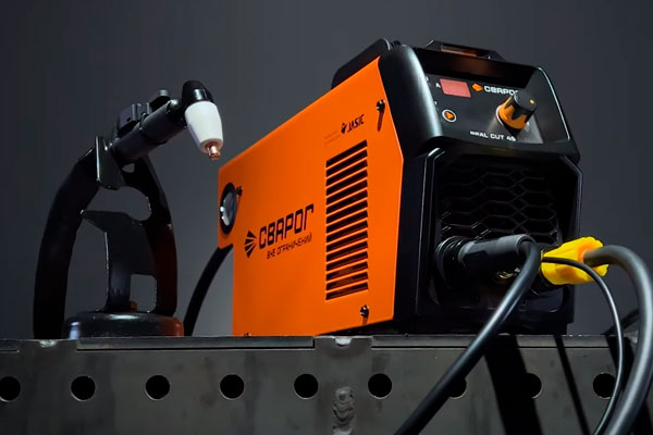 Видеообзор плазмореза Сварог REAL CUT 45 (L2A1)